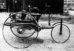 Первый в мире автомобиль