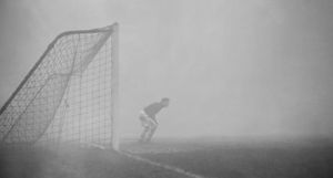 Самый преданный вратарь: целый футбольный матч в тумане