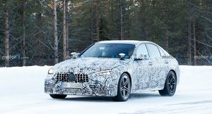 Mercedes-AMG C63 2022 года вывели на тесты в снегу со странным оборудованием