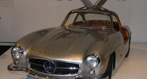 В Лондоне редкий Mercedes 300 SL восстановили до идеального состояния
