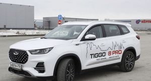 В Новосибирск привезли новый Chery Tiggo 8 Pro за 2 миллиона рублей