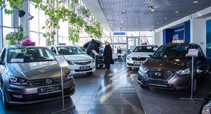 В Новосибирске автодилеры склоняют покупателей к доплатам за новые автомобили