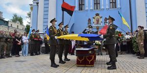 Полк Президента Украины был направлен на почётные похороны эсэсовца