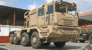 Модель 211 МЗКТ - сверхмощный тягач-вездеход для перевозки военной техники