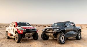 Новый высокопроизводительный Toyota GR DKR Hilux T1 + готовится к ралли Дакар 2022 года