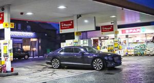 Bentley Криштиану Роналду остался без бензина спустя семь часов ожидания на заправке