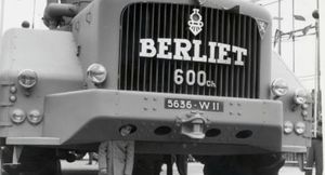 «Гигант пустыни»: 100-тонный французский грузовик Berliet T100