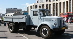 Первый советский грузовик с дизельным двигателем – работяга МАЗ-200