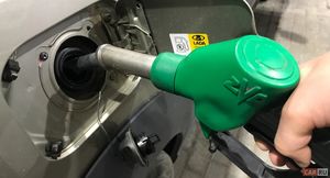Почему в современные автомобили требуют заливать только неэтилированный бензин