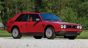 Классическую Lancia Delta превратили в очень дорогой рестомод для любителей ралли