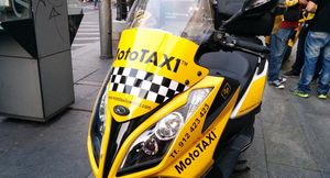 Первые три из десяти необычных видов такси в Москве