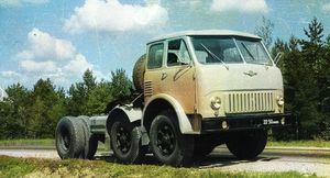 Проект первого трехосного минского грузовика МАЗ-520 оказался провальным