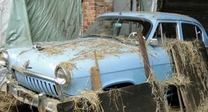 Нашлась красавица. ГАЗ-21 "Волга" (второй серии) оказалась в заброшенном гараже в Польше