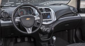 Chevrolet привезет в Россию кроссовер Tracker и седан Onix до 2023 года