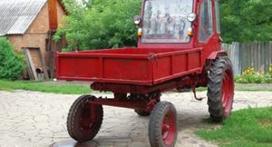 Советский трактор с необычной формой кузова, Т16
