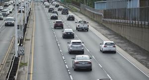 Почему в США автомобилисты редко ездят в левом ряду автотрассы