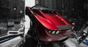 Tesla Roadster Илона Маска преодолел почти 2 миллиарда миль в космосе