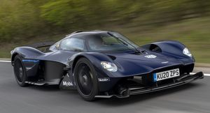 Компания Aston Martin продолжит оборудовать свои спорткары двигателем V12
