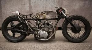 Китаец построил на основе мотоцикла Honda CB125 потрясающий брутальный кастом