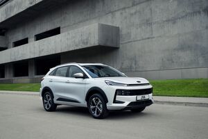 Российский эксперт нашел в китайском кроссовере JAC JS6 неожиданное и гениальное решение