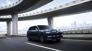 Geely нацелилась на лидерство Toyota и делает ставку на бензиновые автомобили