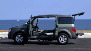 Гениальные простые решения из неудачных авто которые стоит вернуть в современные машины