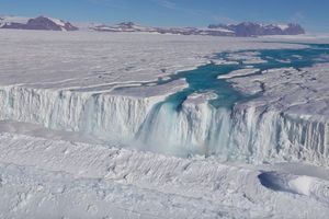 Тайны, которые скрывает самый загадочный континент Земли — Антарктида