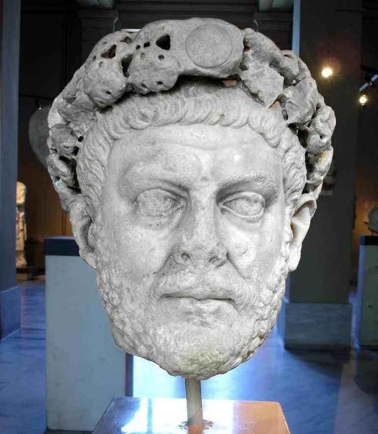 Диоклетиан: римский император, который оставил трон ради выращивания капусты 