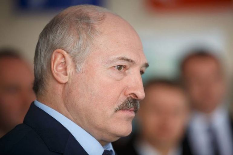 Лукашенко предложил Белоруссии не выбирать между Россией и НАТО 