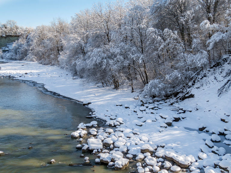 Три часа зимы: редкие фото заснеженной Адыгеи 