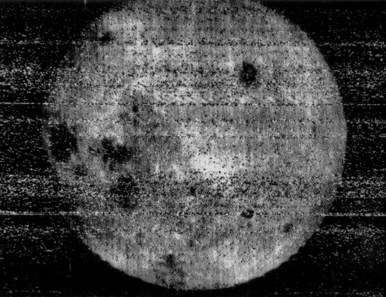 Как в СССР сфотографировали обратную сторону Луны 