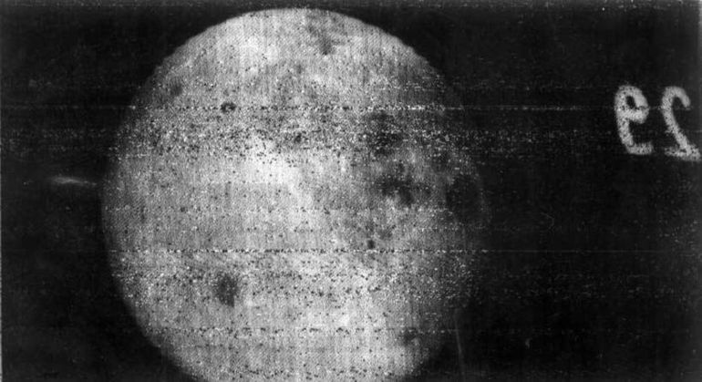 Как в СССР сфотографировали обратную сторону Луны 