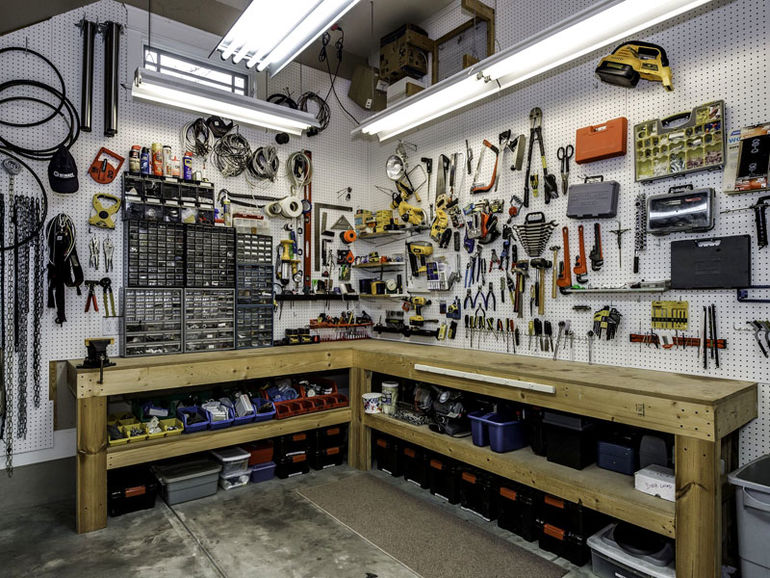 Как организовать хранение инструментов дома или в гараже