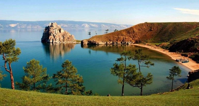 5 самых глубоких озер в мире доступных путешественникам 