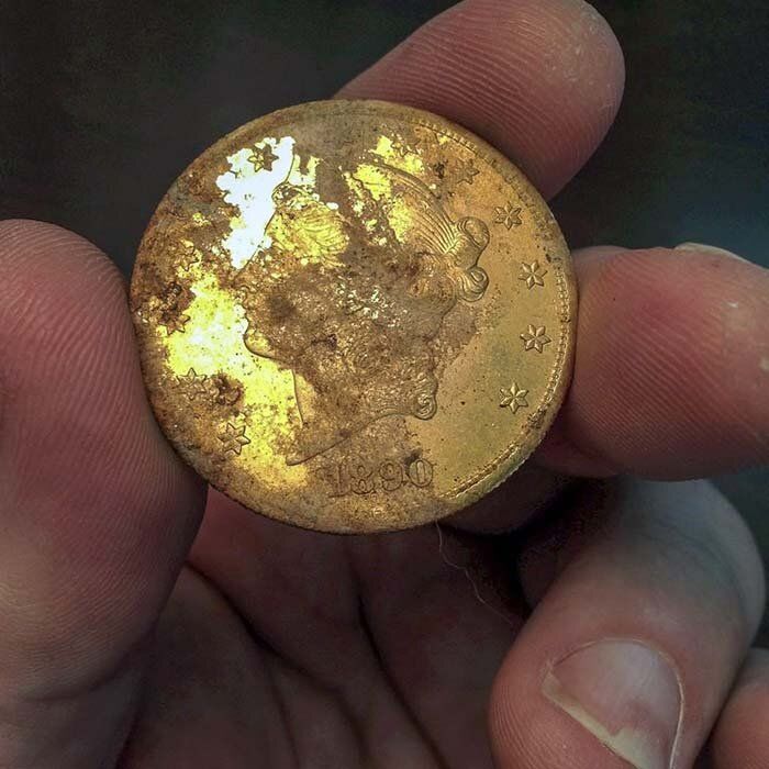 Сокровище Седл-Ридж - золотые монеты на 10 млн $ хранились в ржавых банках 