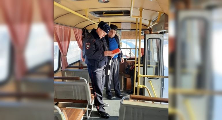 Инспекторы ГИБДД усилили контроль за пассажирским транспортом 