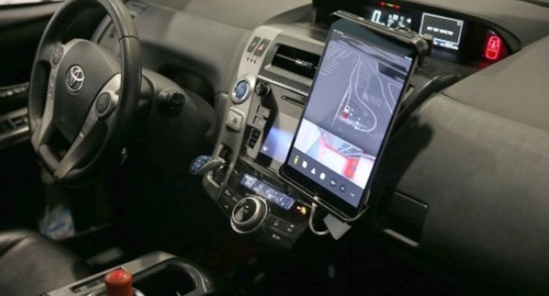 Беспилотные авто получат экраны для предупреждения о ДТП 