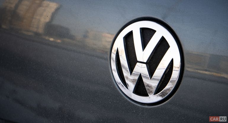 Volkswagen представил обновленные кроссовер и кабриолет T-Roc 