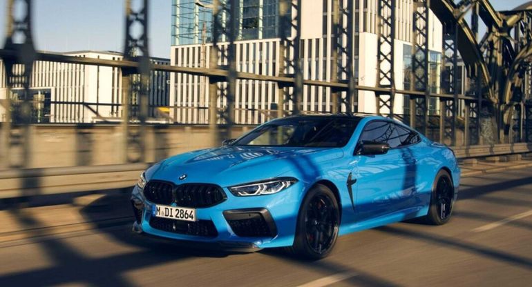 BMW официально представил новый M8 Competition 2022: еще больше технологий и роскоши 