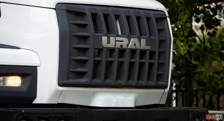 Автозавод УРАЛ создал гражданскую машину на базе военного грузовика нового поколения