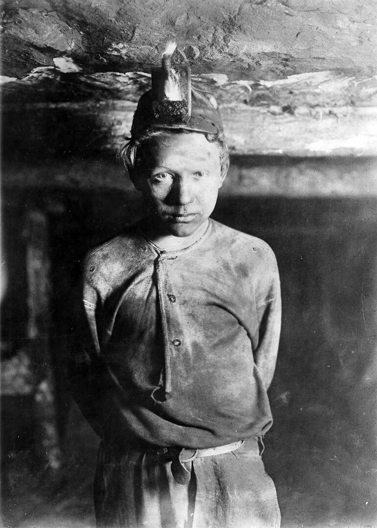 Детский труд в Америке XX века: фотографии детей на угольных и цинковых шахтах 