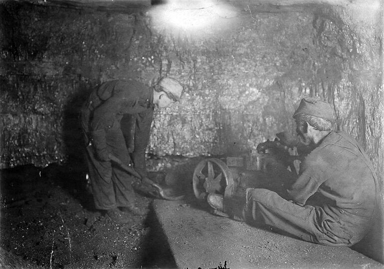 Детский труд в Америке XX века: фотографии детей на угольных и цинковых шахтах 