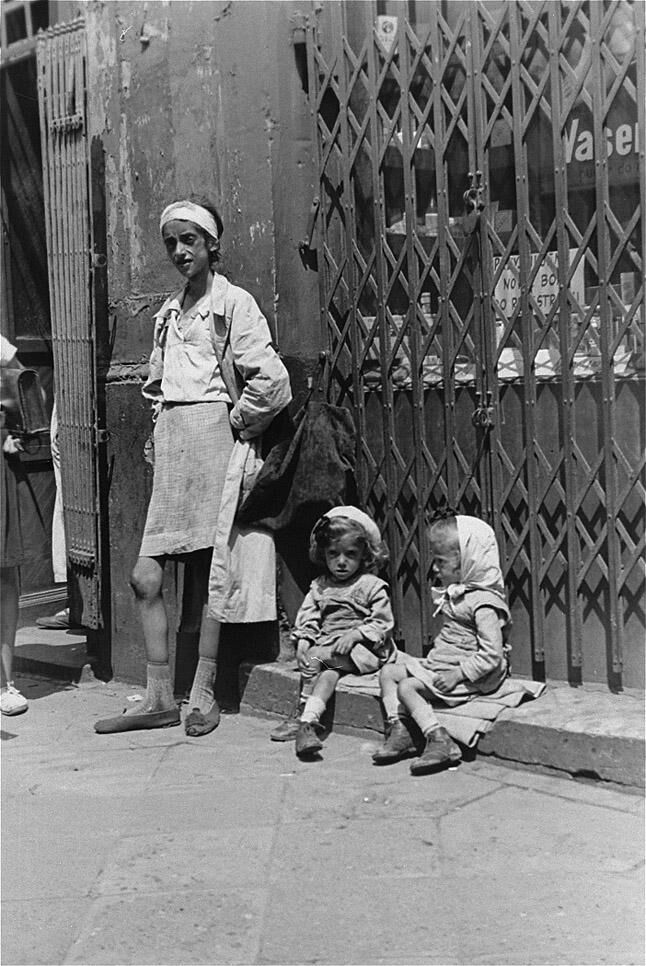 Запретные фотографии: варшавское гетто летом 1941 года 