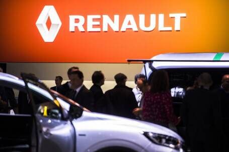 Мантуров: Renault передает свою долю в «АвтоВАЗе» в пользу НАМИ 