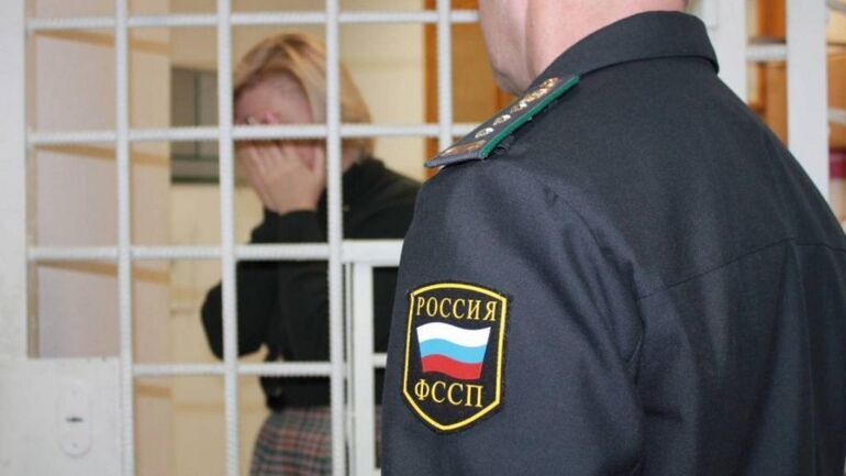 Чем отличается женщина, которая не платит алименты, от такого же мужчины?