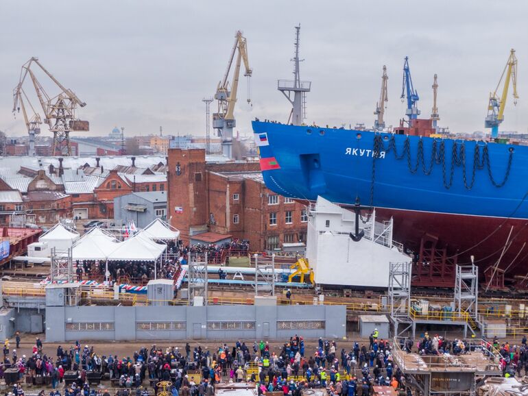 Атомный ледокол «Якутия» спущен на воду