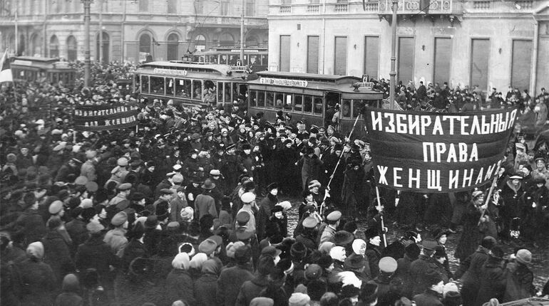 7 русских праздников, утративших своё первоначальное значение праздник, семьи, ноября, праздника, Февраля, праздников, женский, сейчас, который, смысл, защитника, имеет, одним, любви, время, полностью, несколько, Армии, в СССР, значение