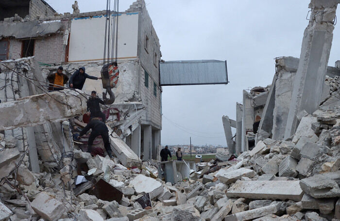 Последствия землетрясения затронут десятки миллионов человек в Сирии и Турции 