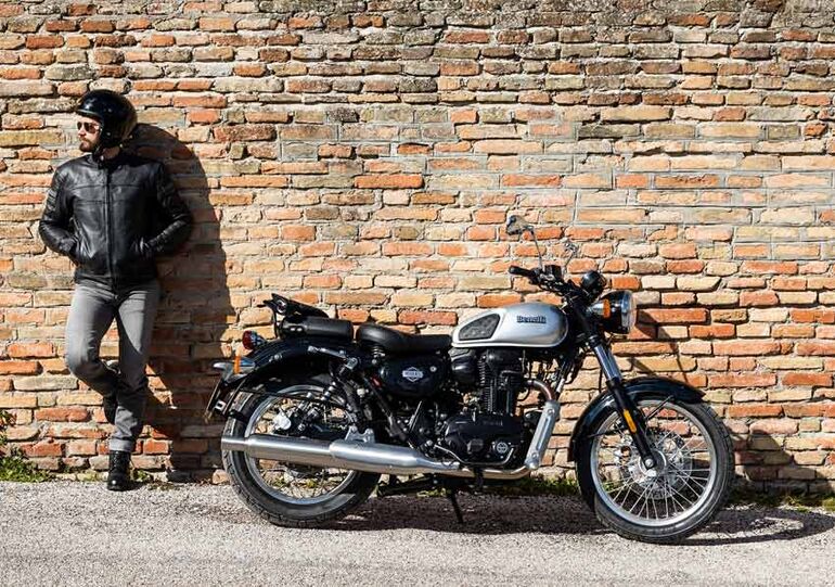 В России стартовали продажи легендарных итальянских мотоциклов 