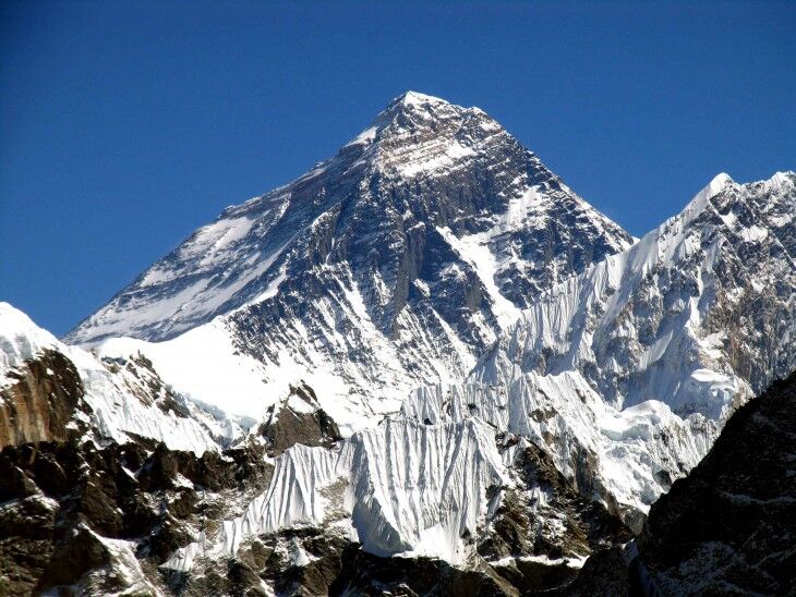 Покорение Эвереста: девять трагических историй восхождения 